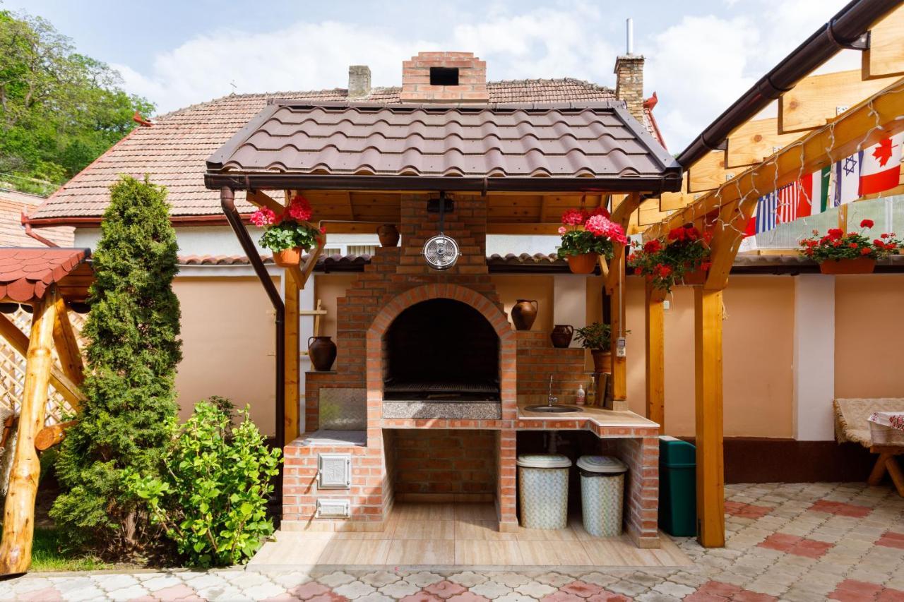 Casa Dacica Hotel Rîşnov Екстериор снимка