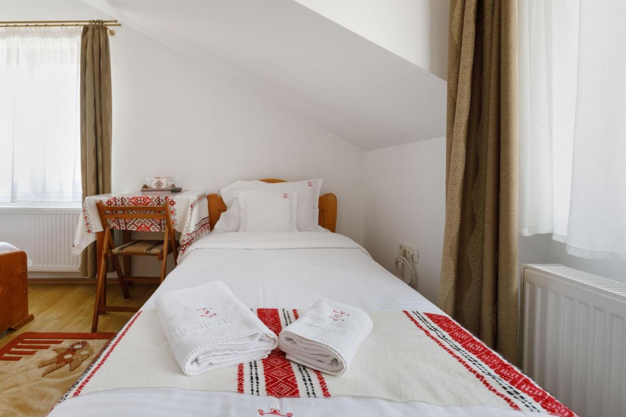 Casa Dacica Hotel Rîşnov Екстериор снимка